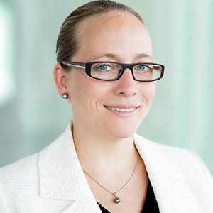 Porträtfoto von Sonja Knorr, Executive Director und Head of Alternative Investments der Scope Analysis GmbH